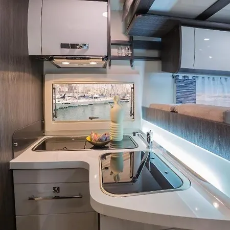 Portugal Luxury Motorhome * Montijo